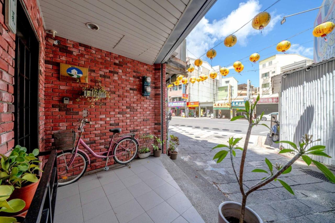 Summer Tree Homestay Tainan Exterior foto