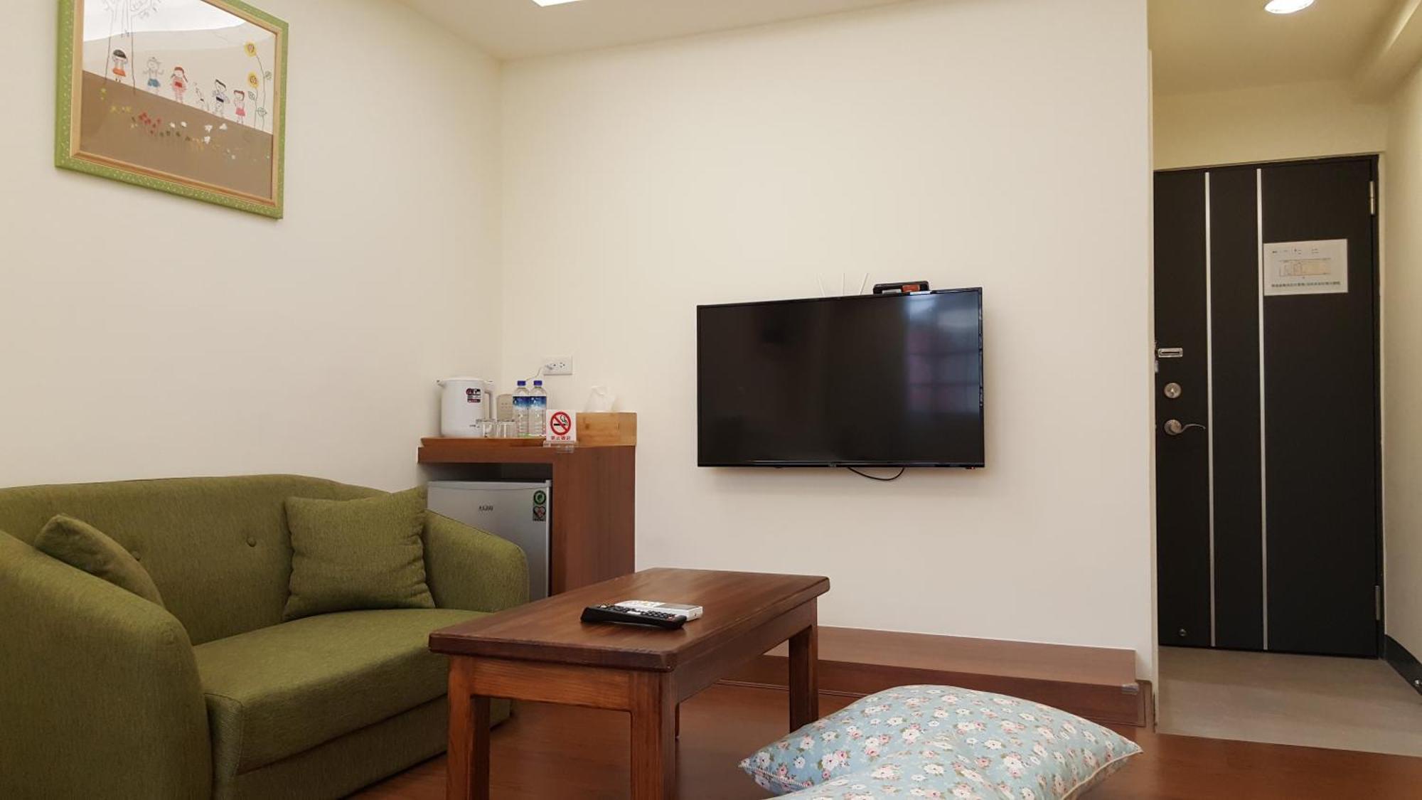 Summer Tree Homestay Tainan Exterior foto